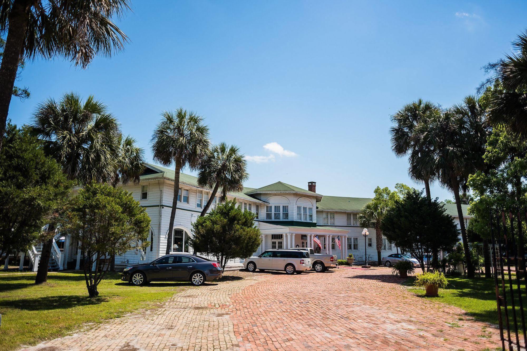 Putnam Lodge Hotel And Spa Cross City Bagian luar foto